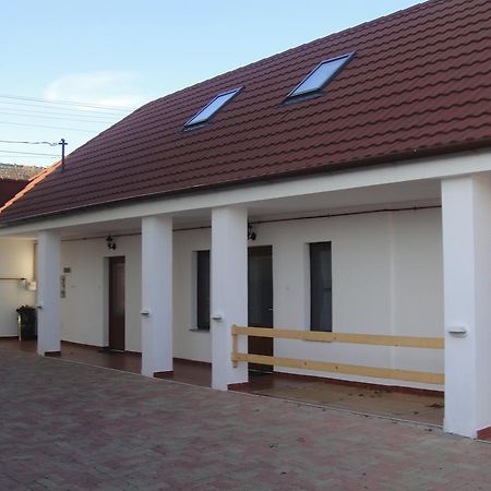 Hotel Paks Panzió Exterior foto